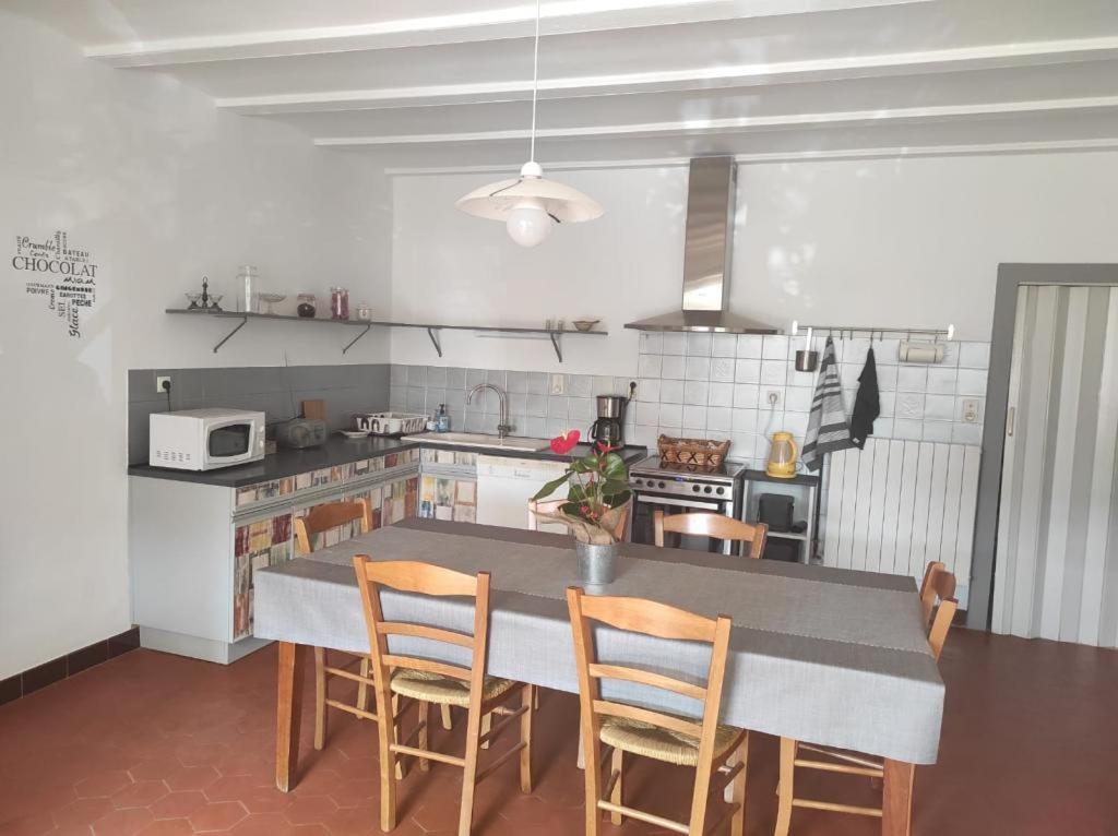 Gite Chez L'Oncle Jules Velesmes-Echevanne المظهر الخارجي الصورة
